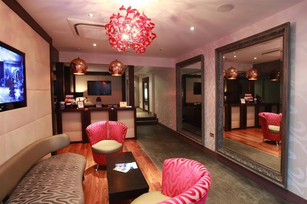 Maitrise Suites Apartment Hotel Ealing - Londra Esterno foto