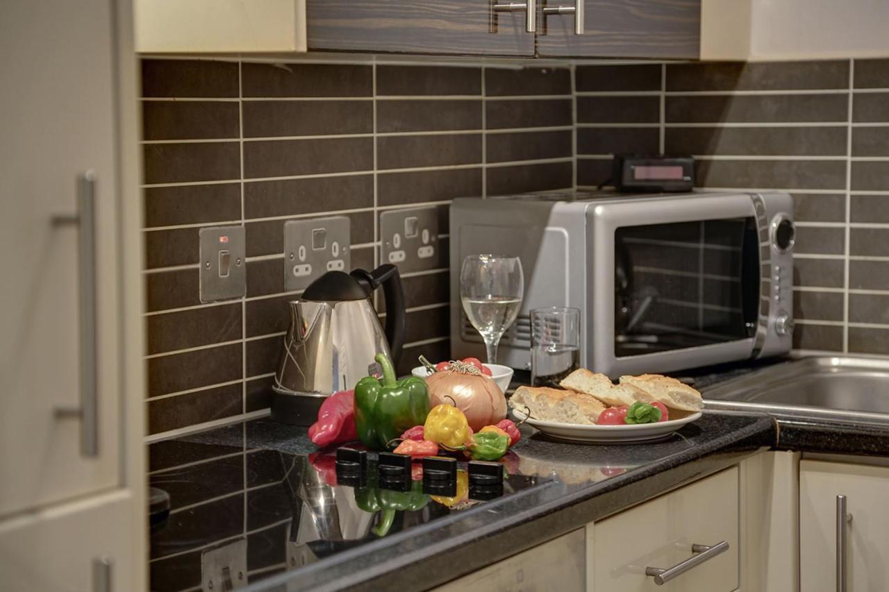 Maitrise Suites Apartment Hotel Ealing - Londra Esterno foto